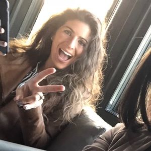 Meet your Posher, Carla